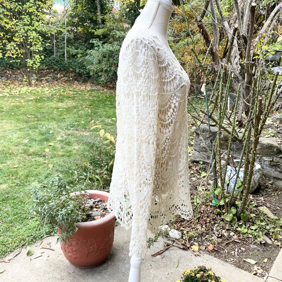 Beautiful Crocheted Boho Blouse - Picture 4 of 9